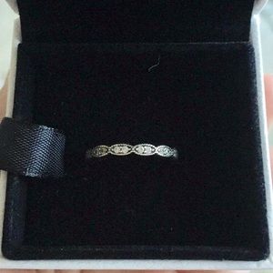 Pandora sparkling leaves ring